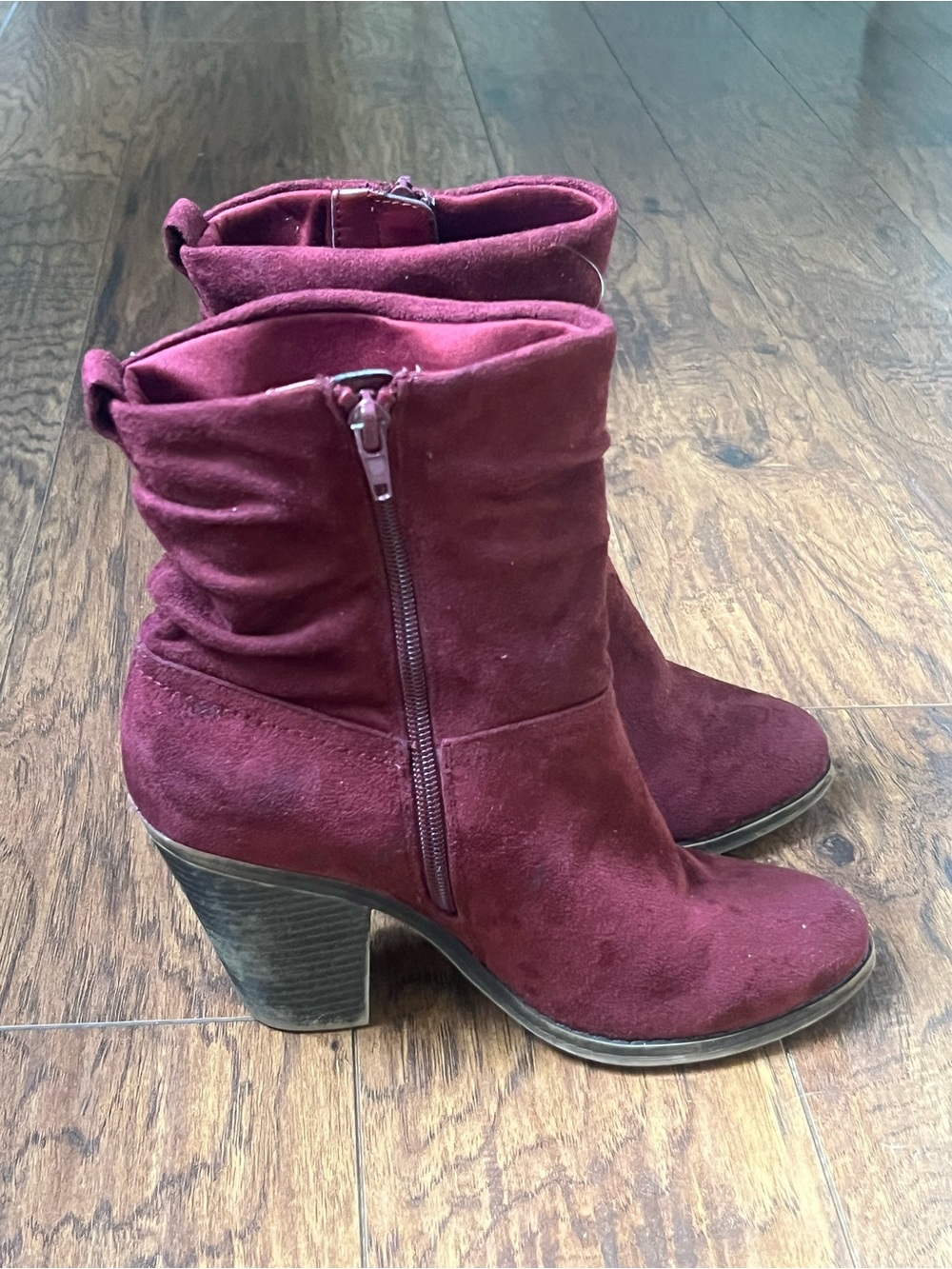 Reverse Women's Burgundy Suede Stacked Heel Ankle Booties